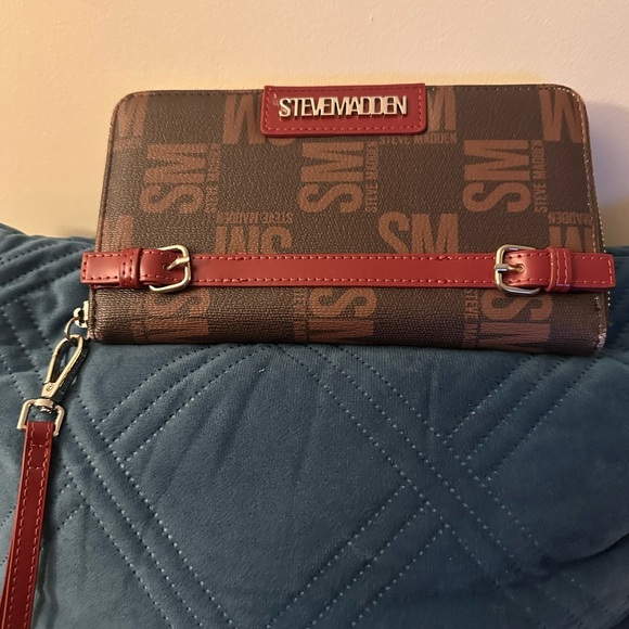 Steve Madden Accessories - Steve Madden Logo Wallet in Brown and Red